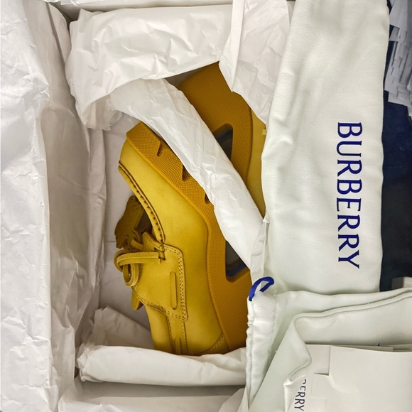 BURBERRY
Nubuck Leather 65mm Loafers
Women’s Size EU 37 - Picture 3 of 12